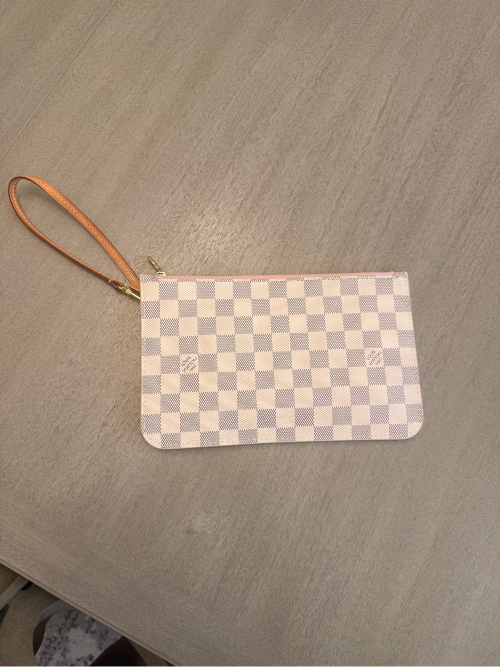 Authentic Louis Vuitton Neverfull MM pouchette azur with pink lining 9x6